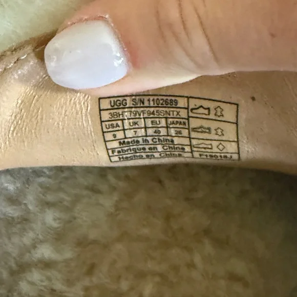 UGG Kaley Wisp Loafers with Fur Lining - Picture 13 of 16